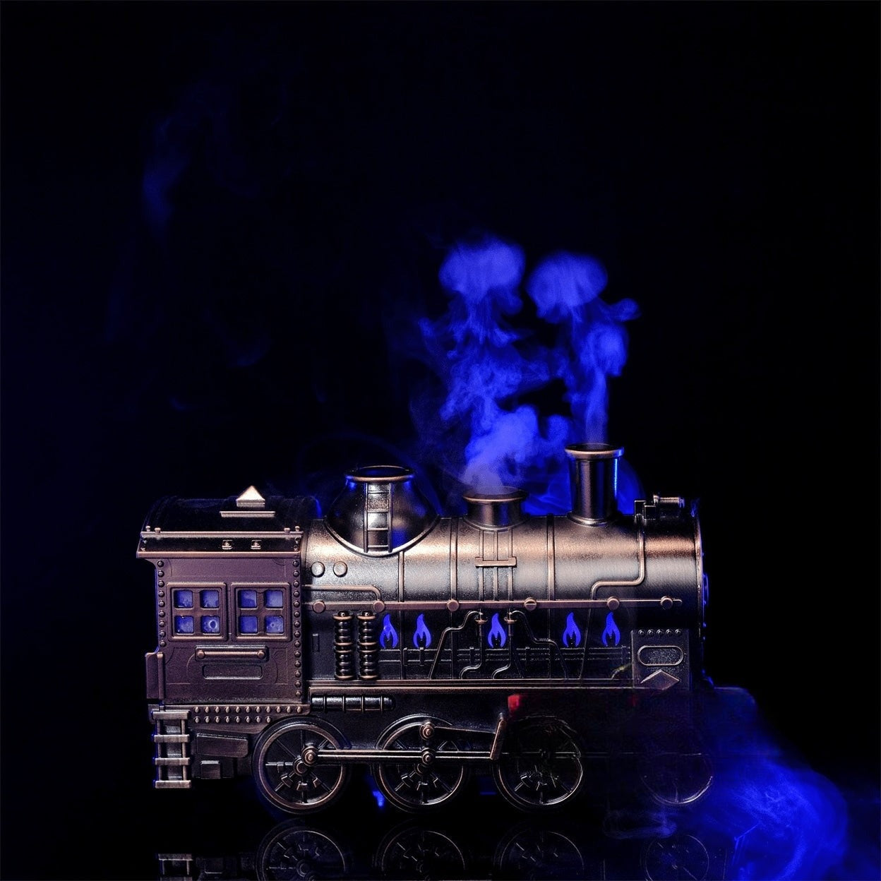 SteamDream: Mini Train w/ Lights and Diffuser